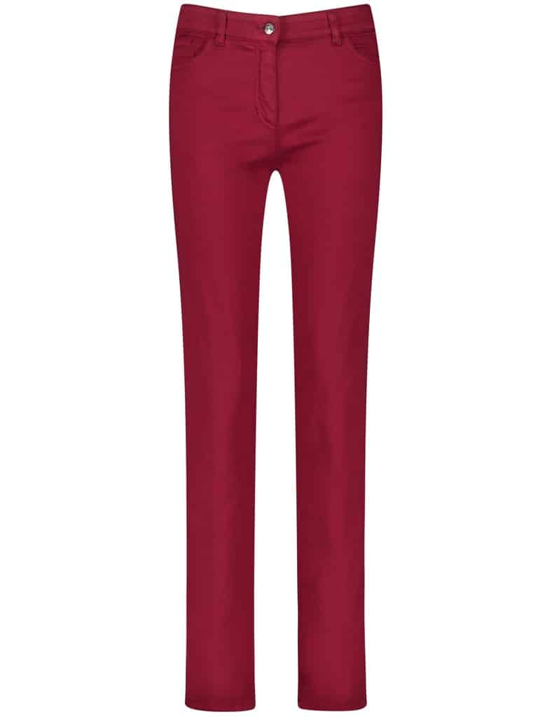 ג'ינס עם חמישה כיסים