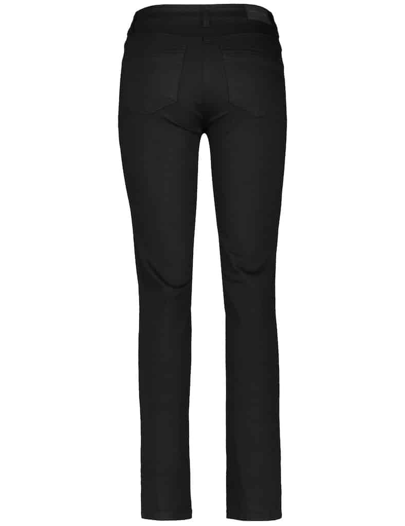 ג'ינס שחור עם חמישה כיסים