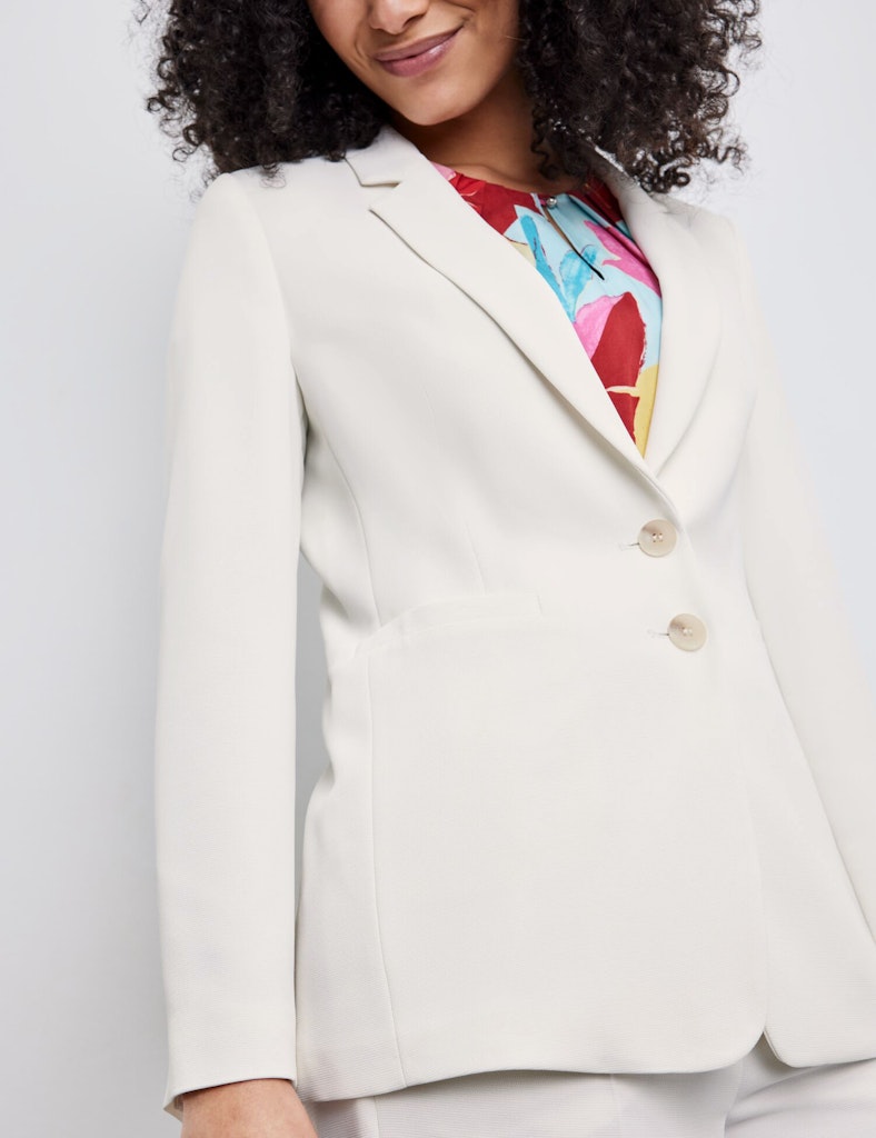 בלייזר לבן קלאס