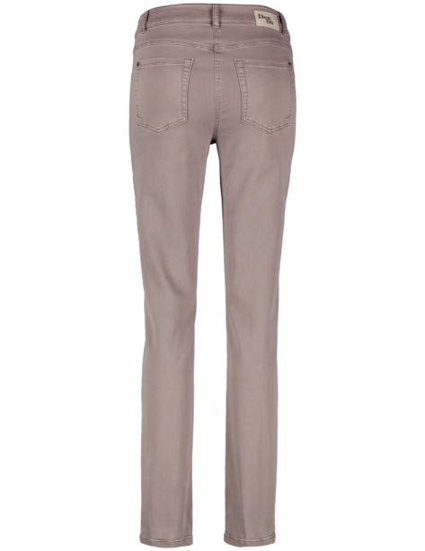 מכנס ג'ינס בגזרת צמודה