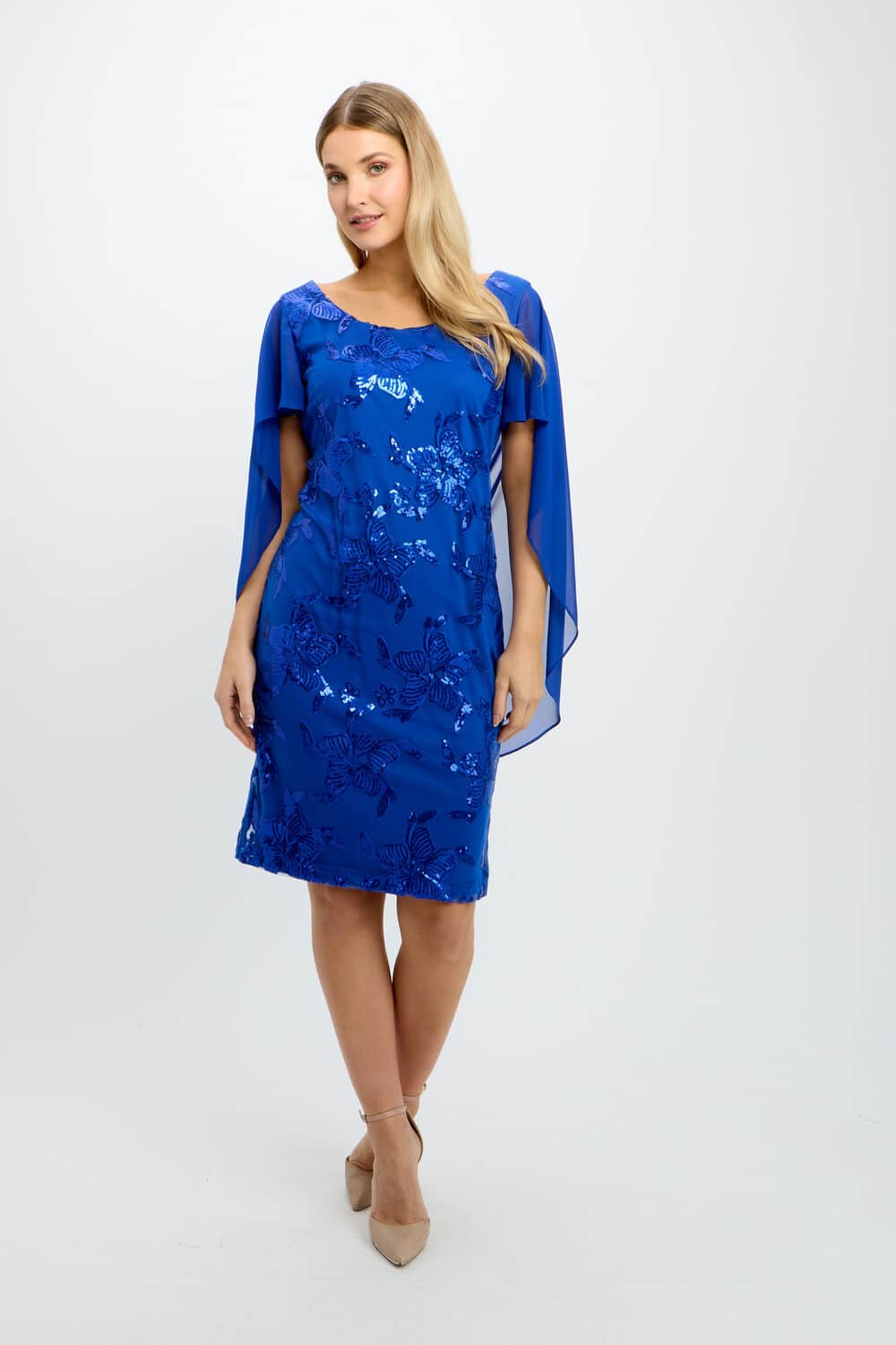 שמלת קוקטייל כחולה עם עיטורי פרחים