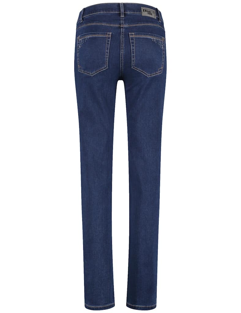 ג'ינס קלאסי בגזרה ישרה