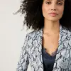 GERRY-WEBER-_2242_9150_430025-31216_4 בלייזר מחויט בדוגמת נחש
