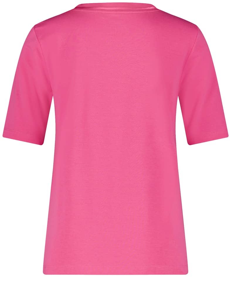 טי-שירט חלקה בגזרה קלאסית