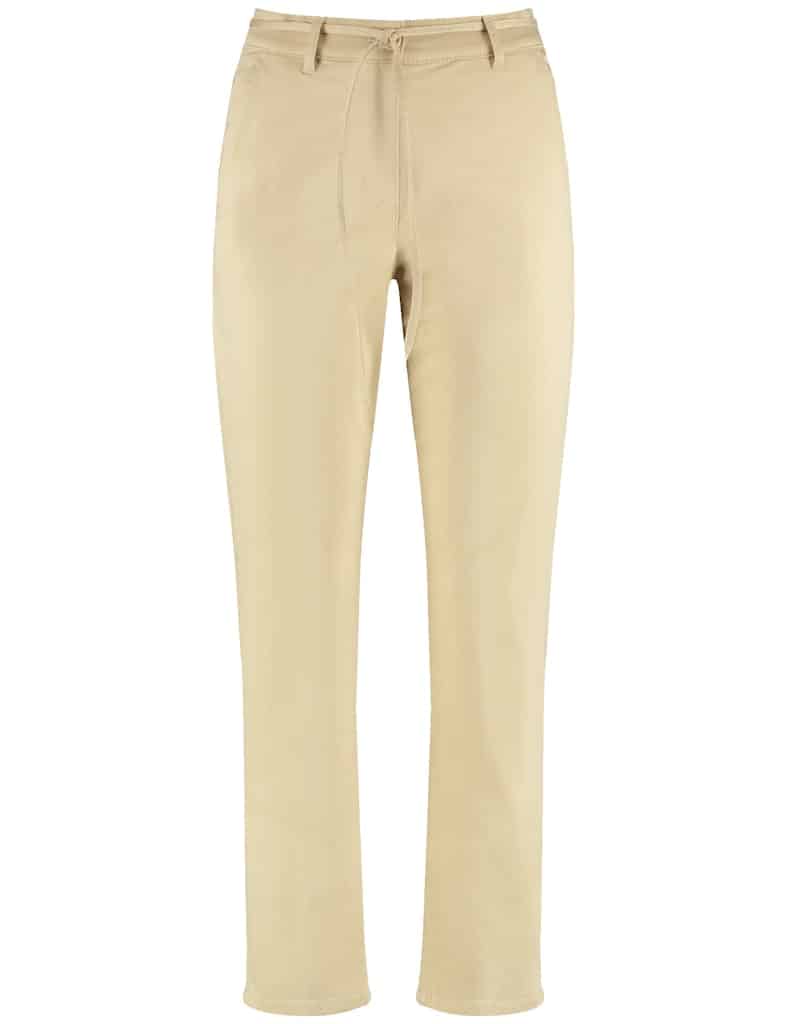 מכנסיים אלגנטיים בגזרה מחטבת