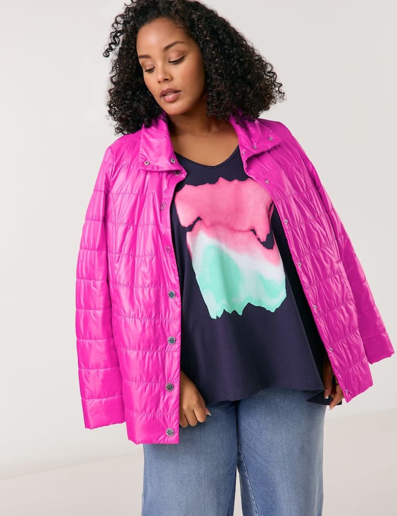 חולצה בגזרה רחבה ומשוחררת