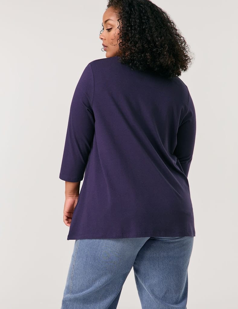 חולצה בגזרה רחבה ומשוחררת