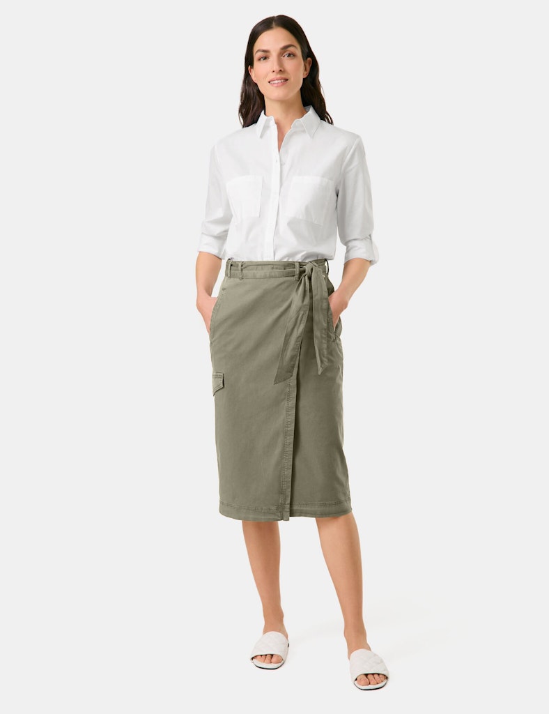 חצאית בעיצוב עוטף עם קשירה