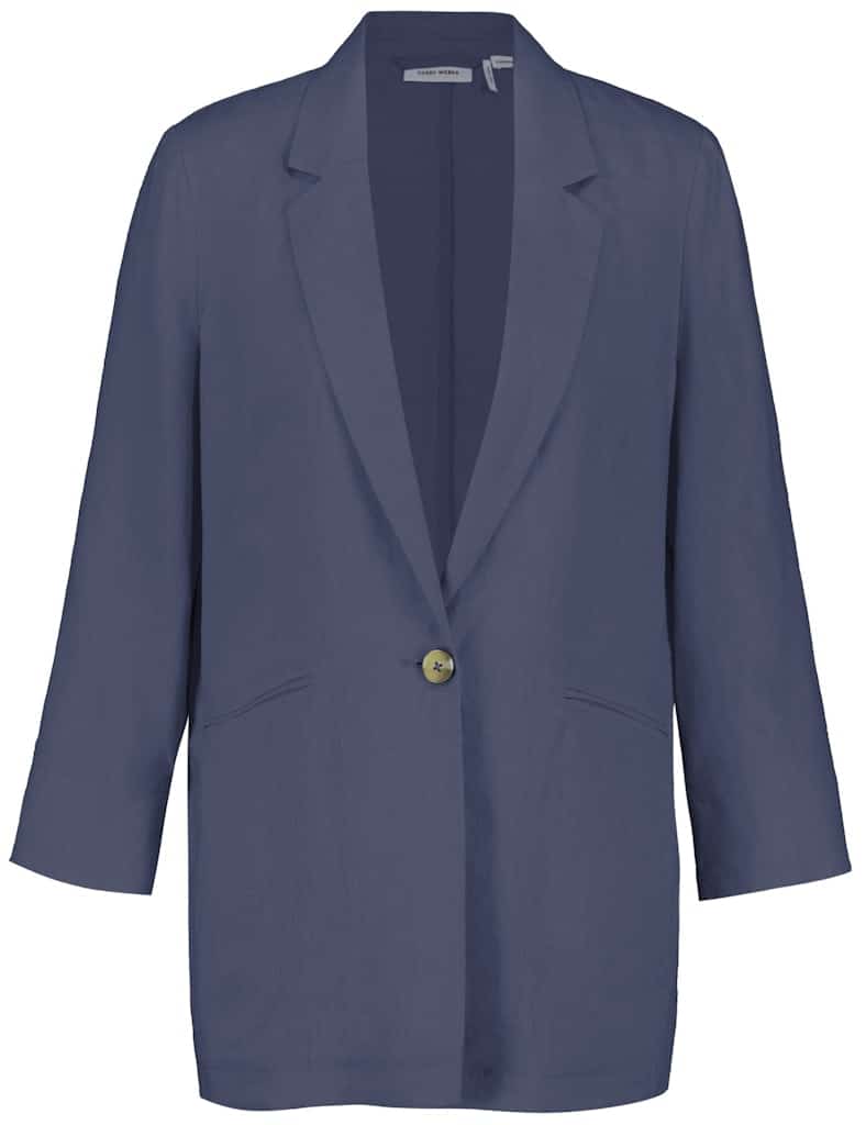 בלייזר מחויט קליל ואלגנטי