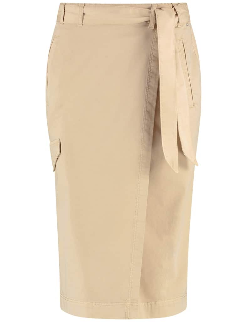 חצאית בעיצוב עוטף עם קשירה