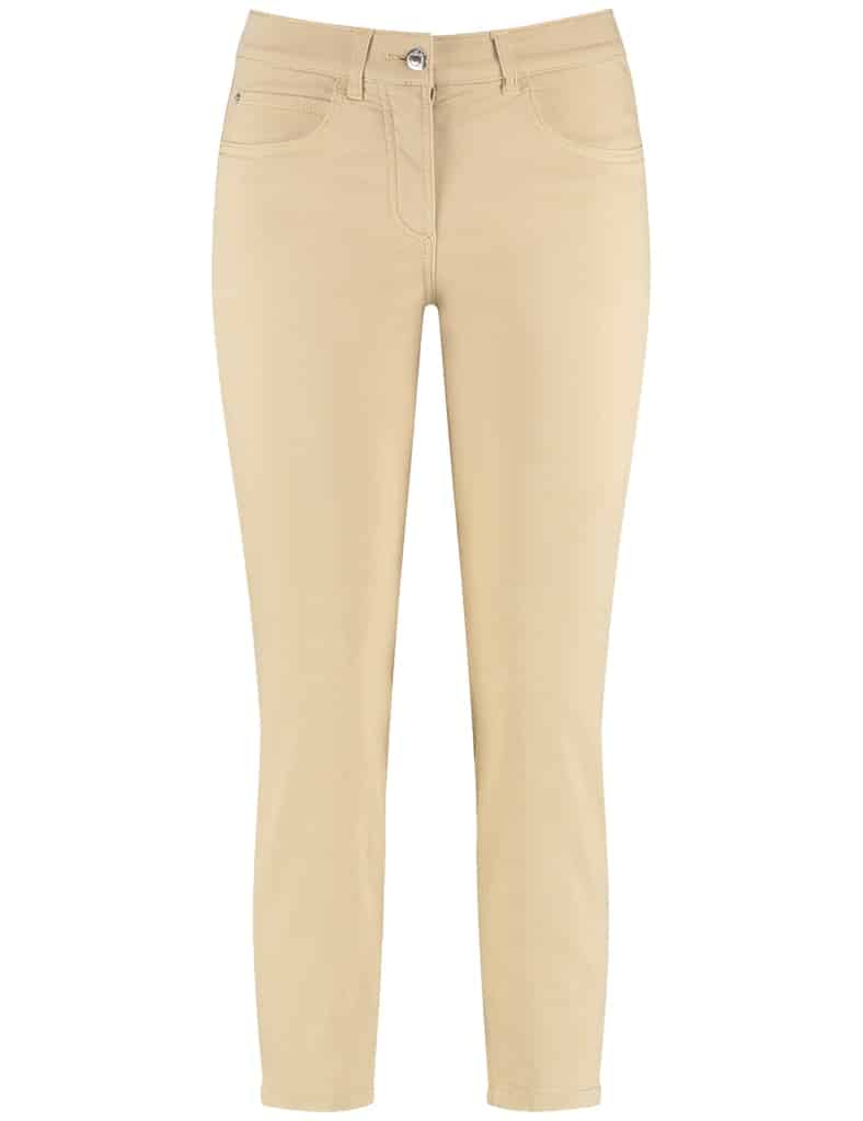 מכנס ג'ינס 3/4 בגזרה סקיני