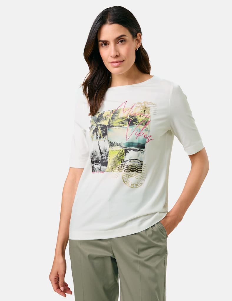 טי שירט לבנה עם גלויה מצויירת