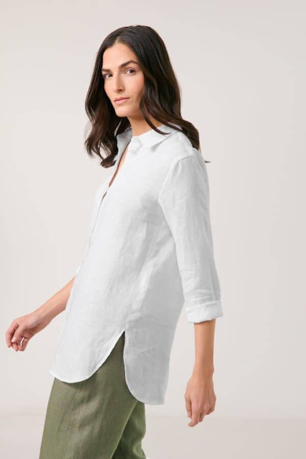 Sale 184 מכופתרת לבנה שיקית ונוחה