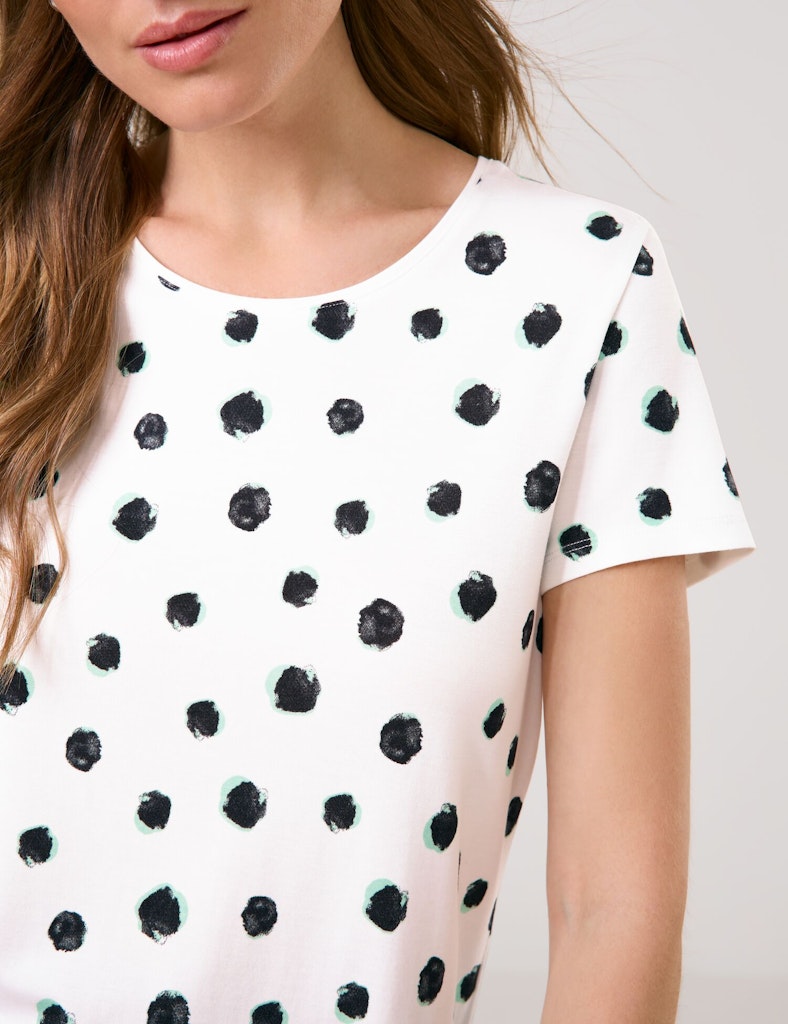 טי-שירט בהדפס נקודות