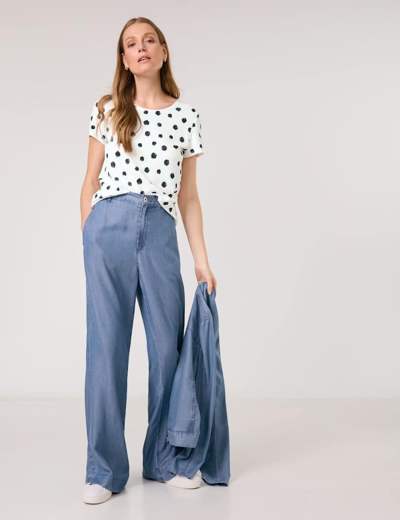 טי-שירט בהדפס נקודות