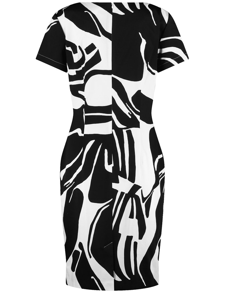 שמלה בהדפס גרפי שחור לבן