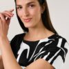 GERRY-WEBER-_2251_1007_580051-31515_4 שמלה בהדפס גרפי שחור לבן