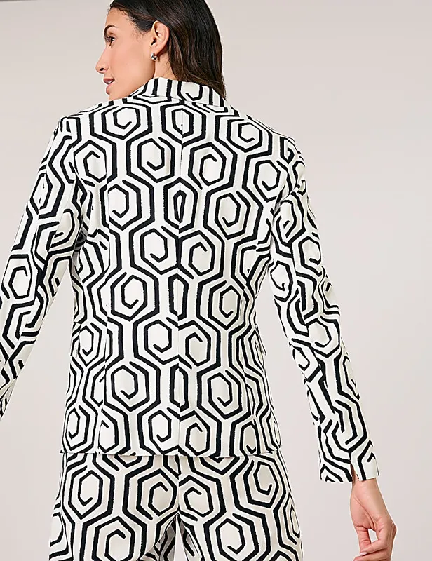 בלייזר בהדפס גאומטרי שחור לבן