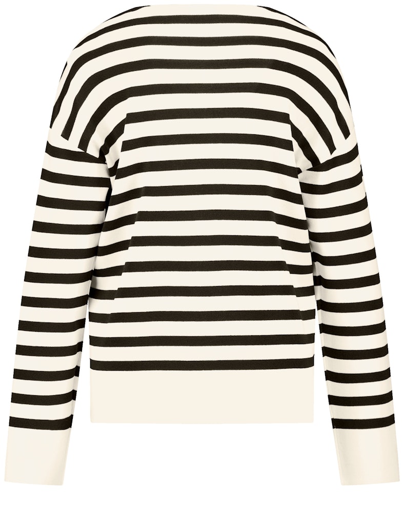 חולצת פסים שחור לבן עם פתח V