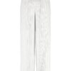 GERRY-WEBER-_2251_9111_520039-31239_2 מכנס לבן עם פסים דקים
