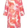 GERRY-WEBER-_2251_6020_580101-31485_2 שמלה פרחונית ישרה בגווני אפרסק