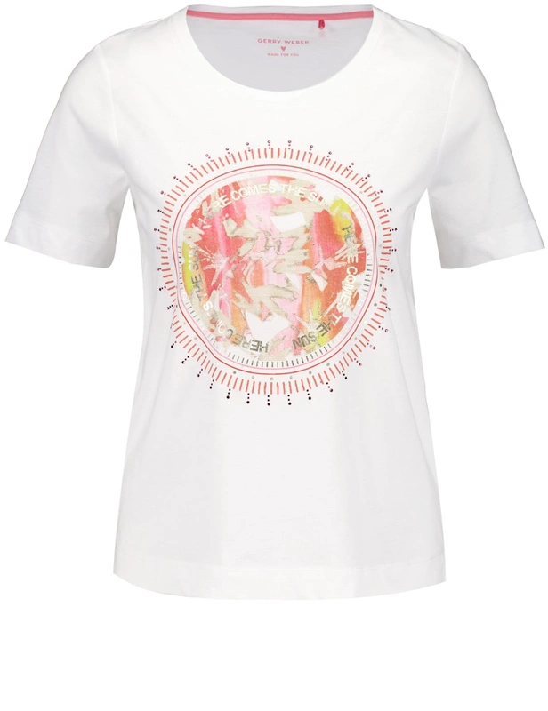 טי-שירט לבנה בשילוב הדפס