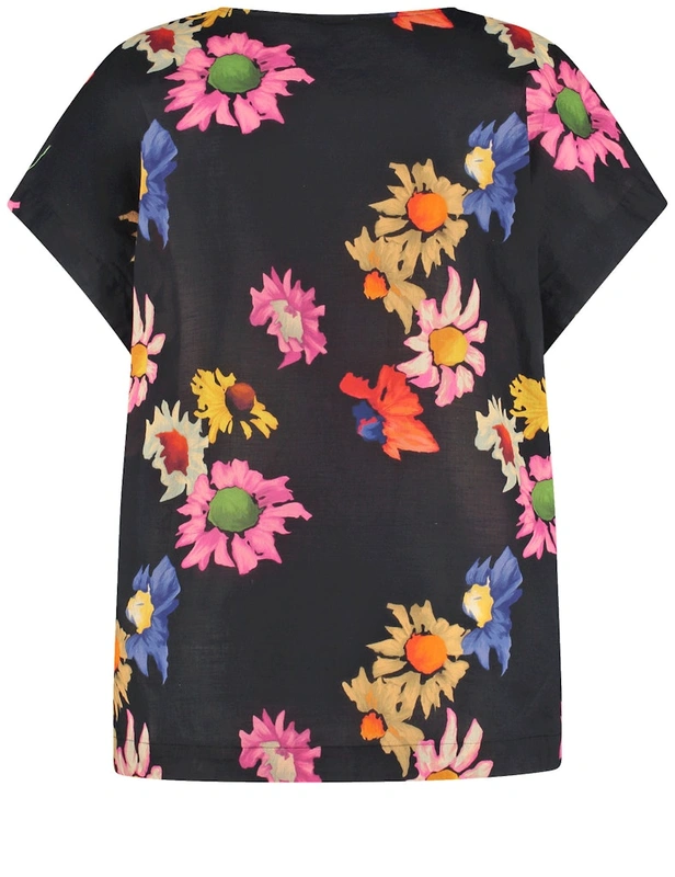 טי-שירט קלילה ופרחונית