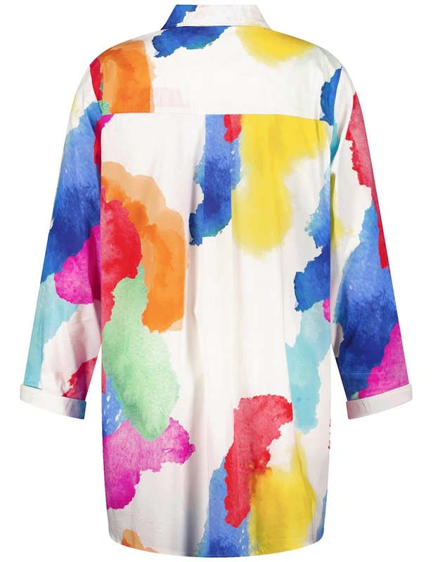 חולצה מכופתרת בהדפס צבעוני ואומנותי