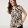 טי-שירט בהדפס מודרני ייחודי 1 טי-שירט בהדפס מודרני ייחודי