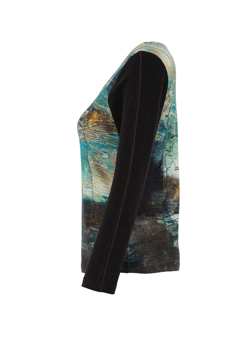 חולצה מודפסת עם שרוולים שחורים