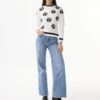 AW117-OFFWHITEBLACK_0946 סריג ויסקוזה עם דוגמת פרחים גרפית