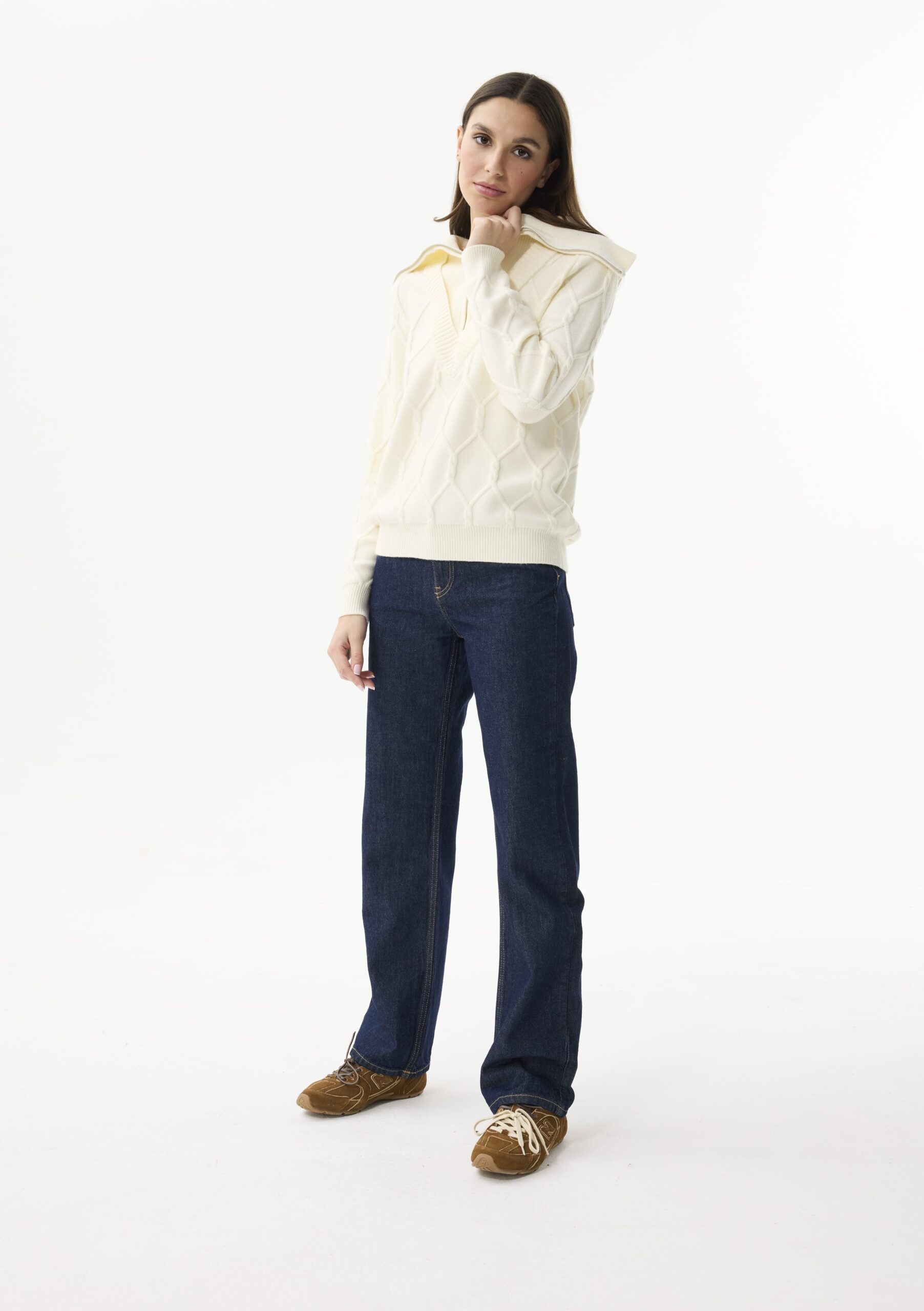 FH700-OFFWHITE_2127 סריג עם צווארון ודוגמת צמות מבד רך וחמים