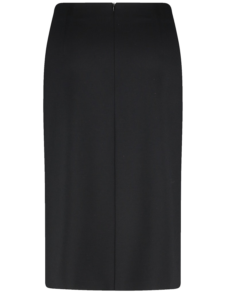 חצאית עיפרון קלאסית אלגנטית