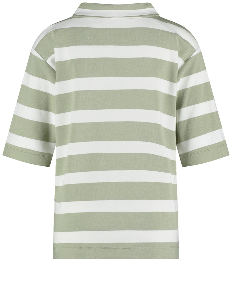 חולצה מכופתרת