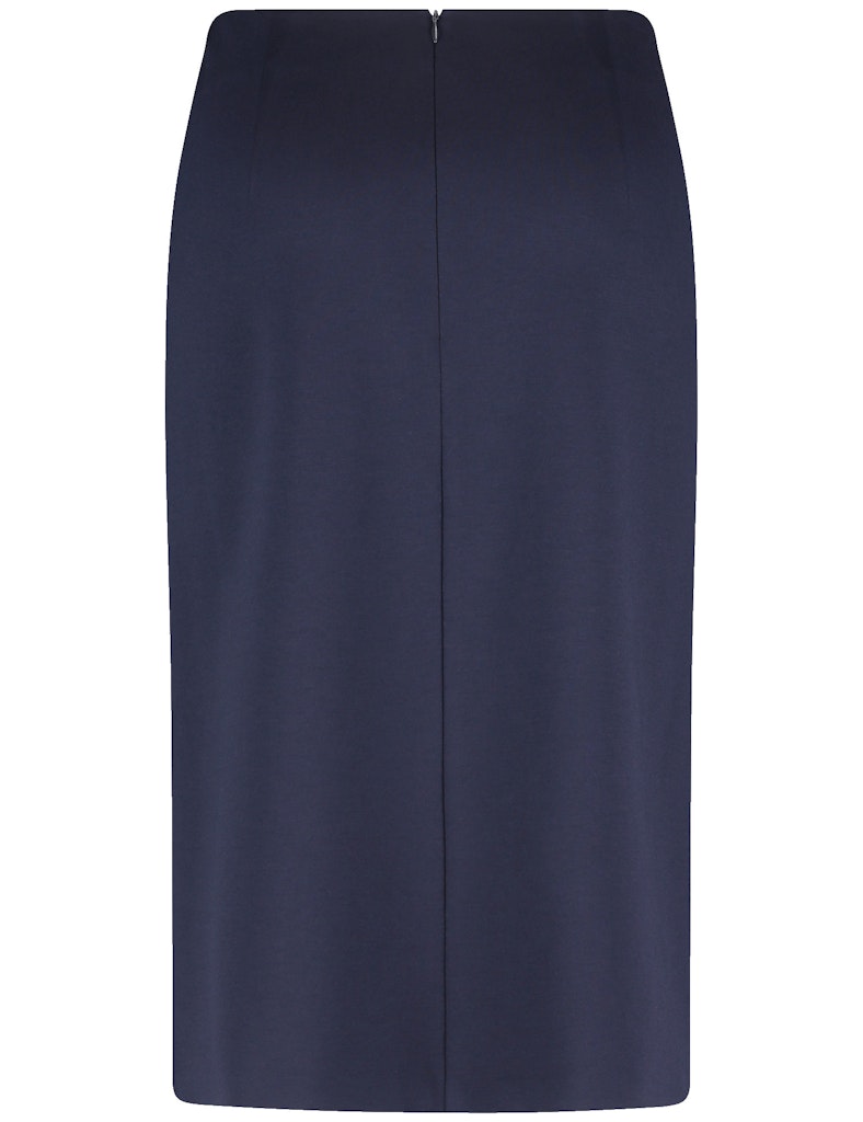 חצאית עיפרון קלאסית אלגנטית