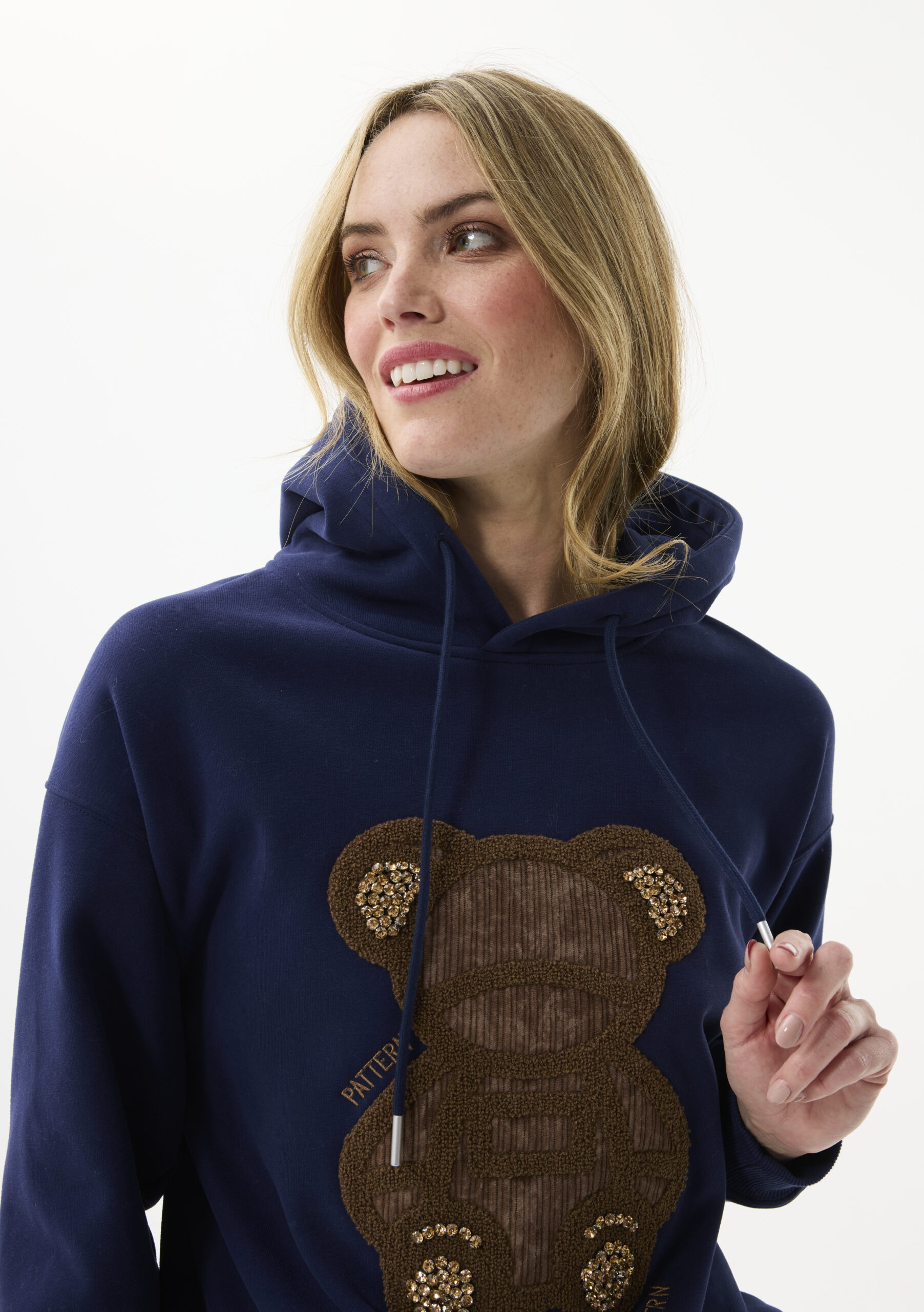 קפוצ'ון נשים בדוגמת דובי מעוטר מבד רך ונעים