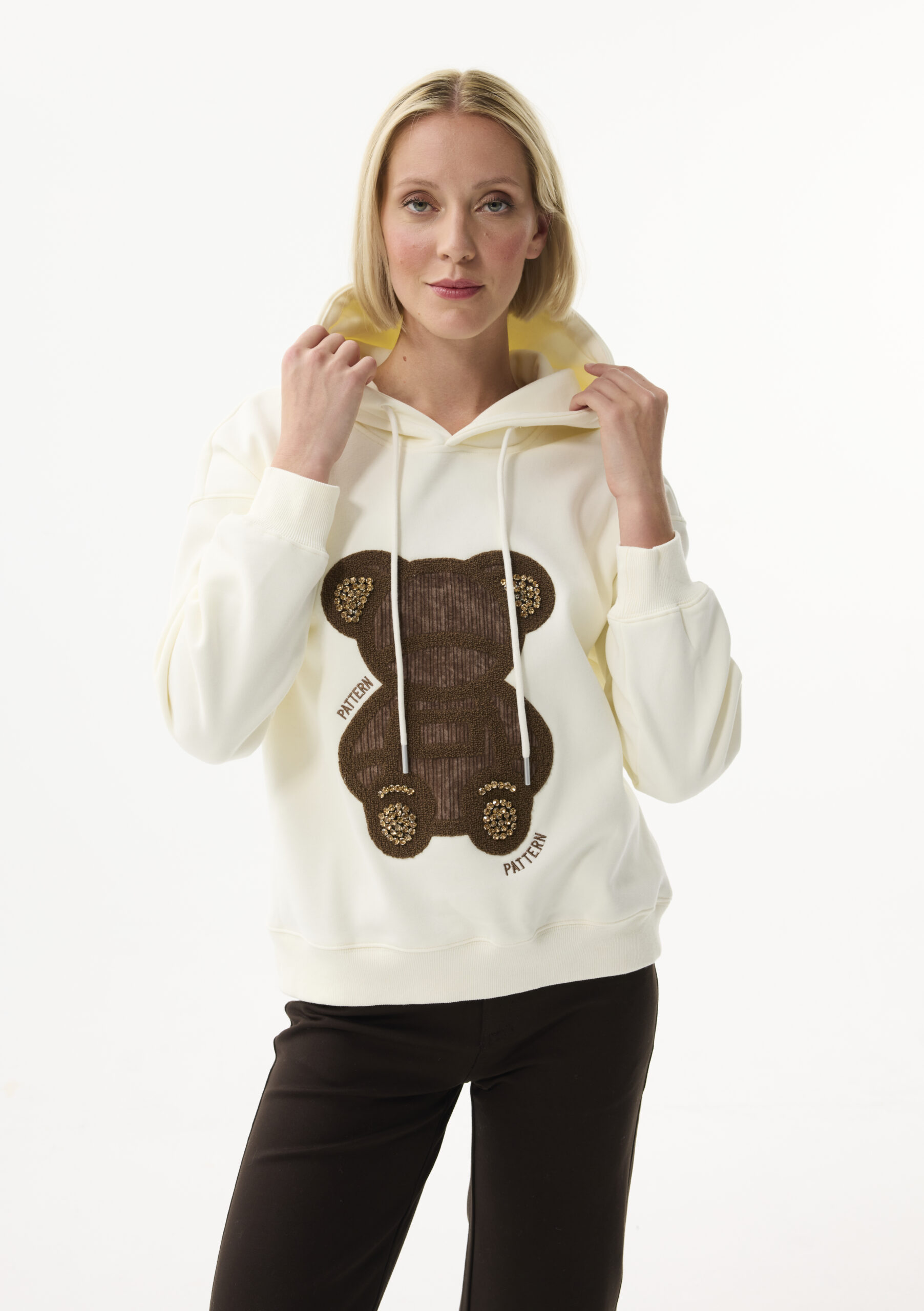 קפוצ'ון נשים בדוגמת דובי מעוטר מבד רך ונעים