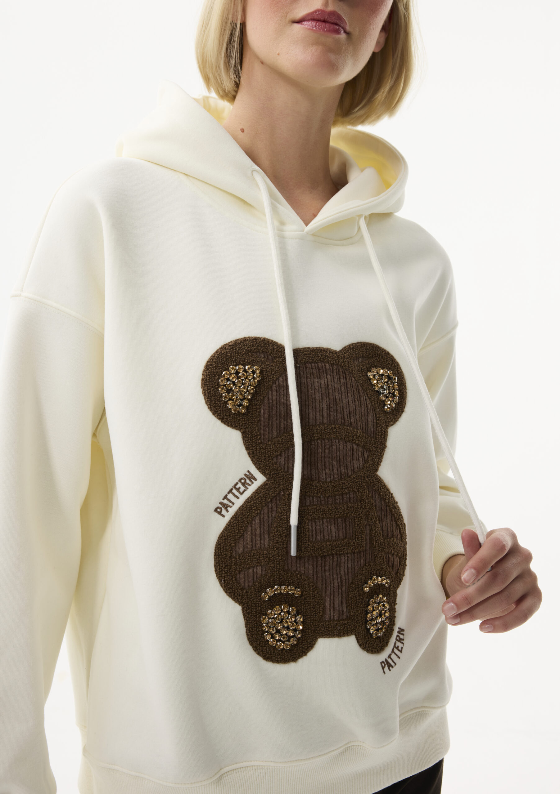 קפוצ'ון נשים בדוגמת דובי מעוטר מבד רך ונעים