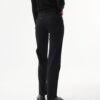 LHP001-BLACK_0605 מכנסיים שחורים בגזרה ישרה מבד מחטב וגמיש