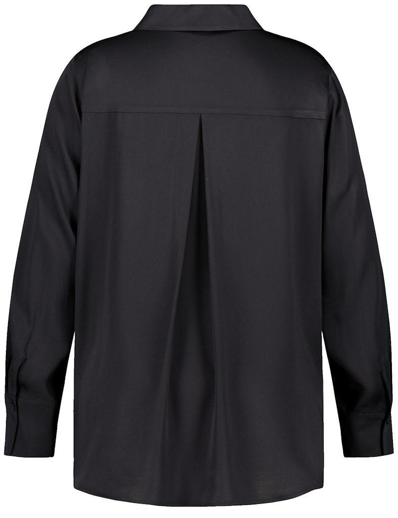 חולצה מכופתרת