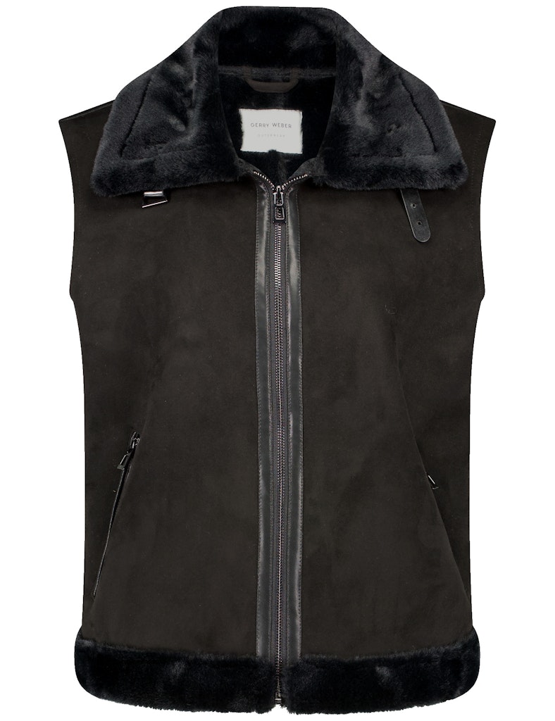 וסט שחור מחמם במראה זמש עם פרווה רכה