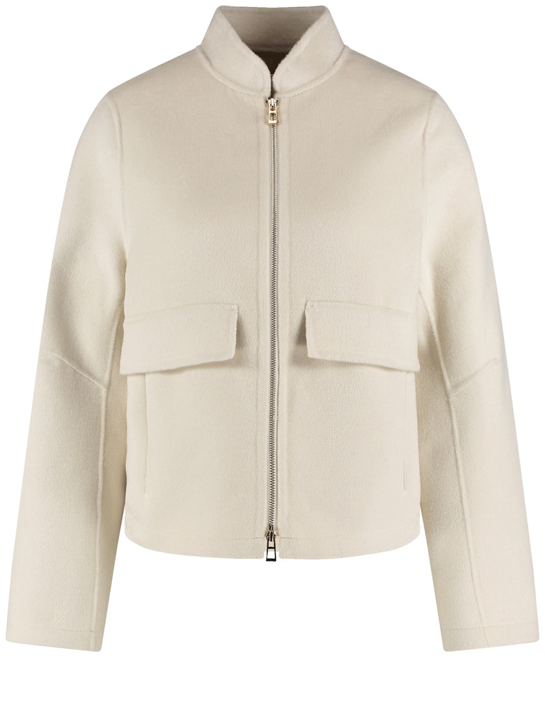 ג׳קט קצר מצמר מחמם עם כיסים קדמיים