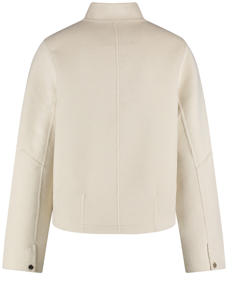 ג׳קט קצר מצמר מחמם עם כיסים קדמיים