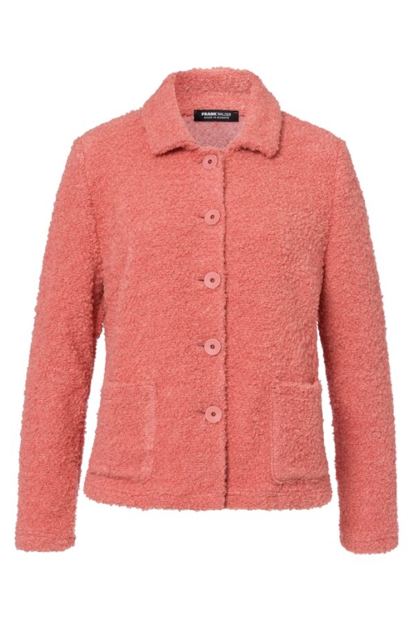 בלייזר אפרסק עם כפתורים ומראה רך