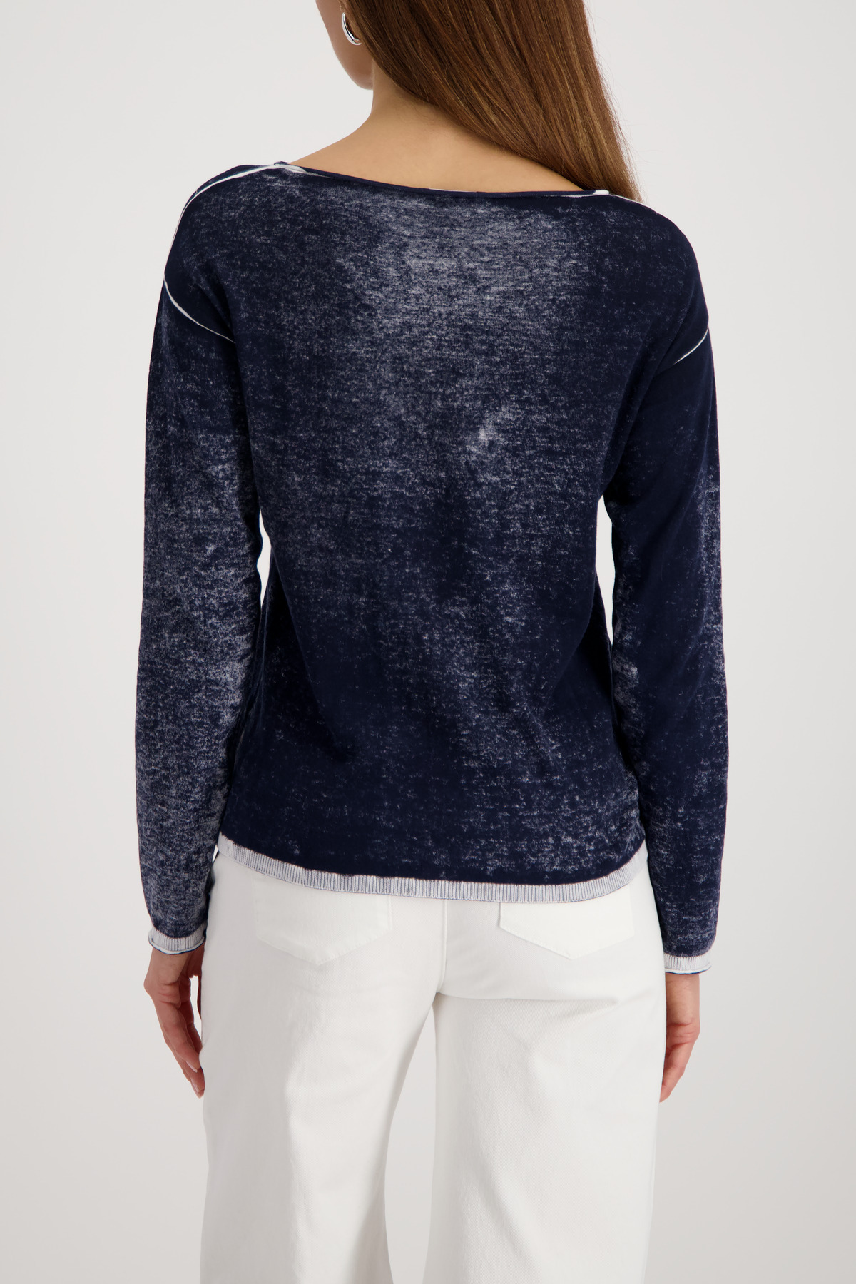 סוודר כחול כהה עם הדפס Inspire