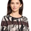 BETTY-BARCLA_261_7896_261-53841714_6 חולצה ארוכה בהדפס גרפי בגווני שחור וחום