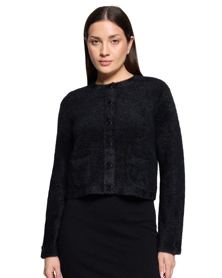 ז'קט שחור רך עם כפתורים וכיסים