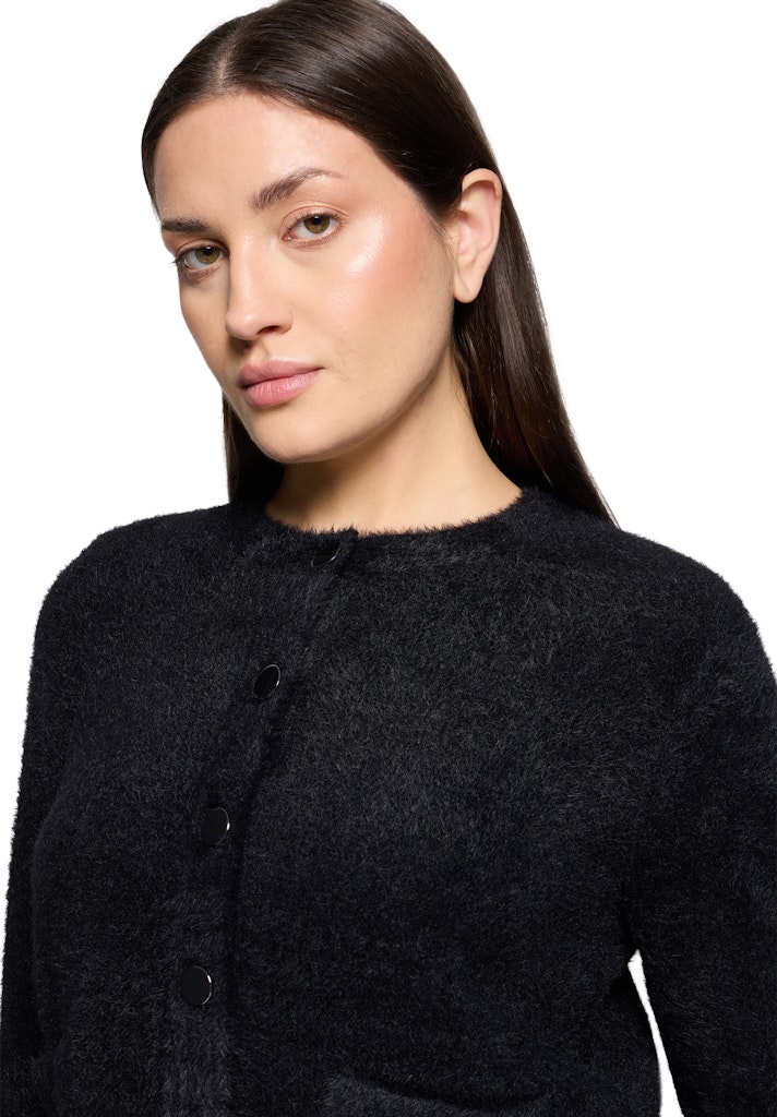 ז'קט שחור רך עם כפתורים וכיסים