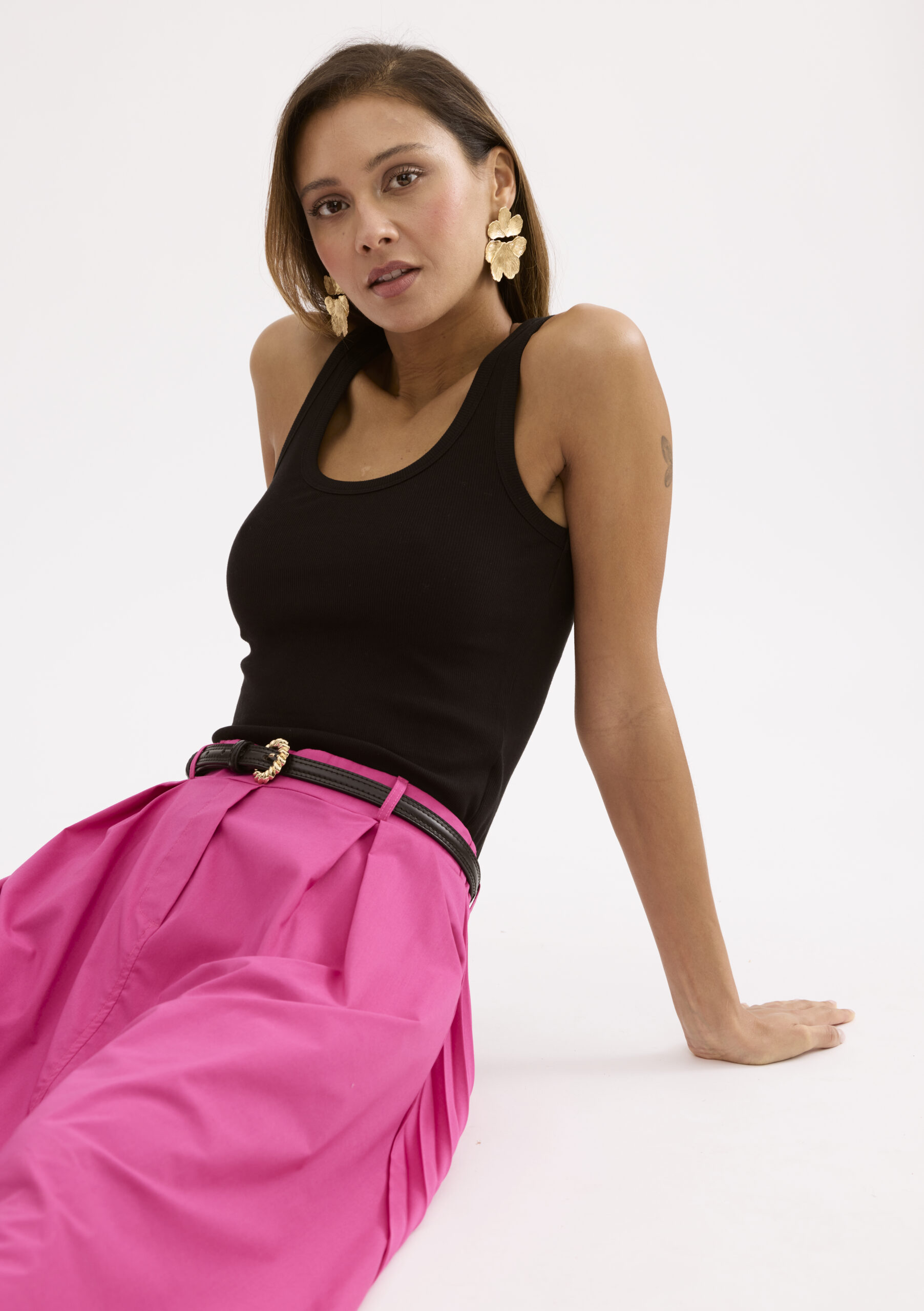 חצאית מידי פליסה בגזרה נשפכת