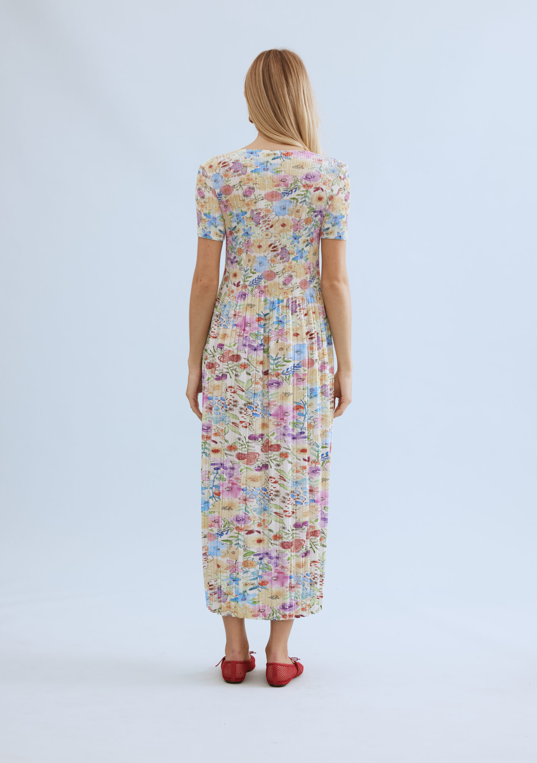 שמלת מקסי צבעונית עם הדפס פרחוני